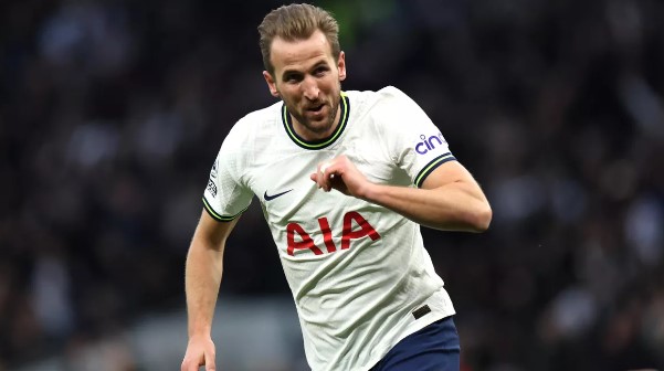 Harry Kane becomes Tottenham's all-time top scorer