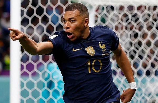 PSG's Mbappe named France captain